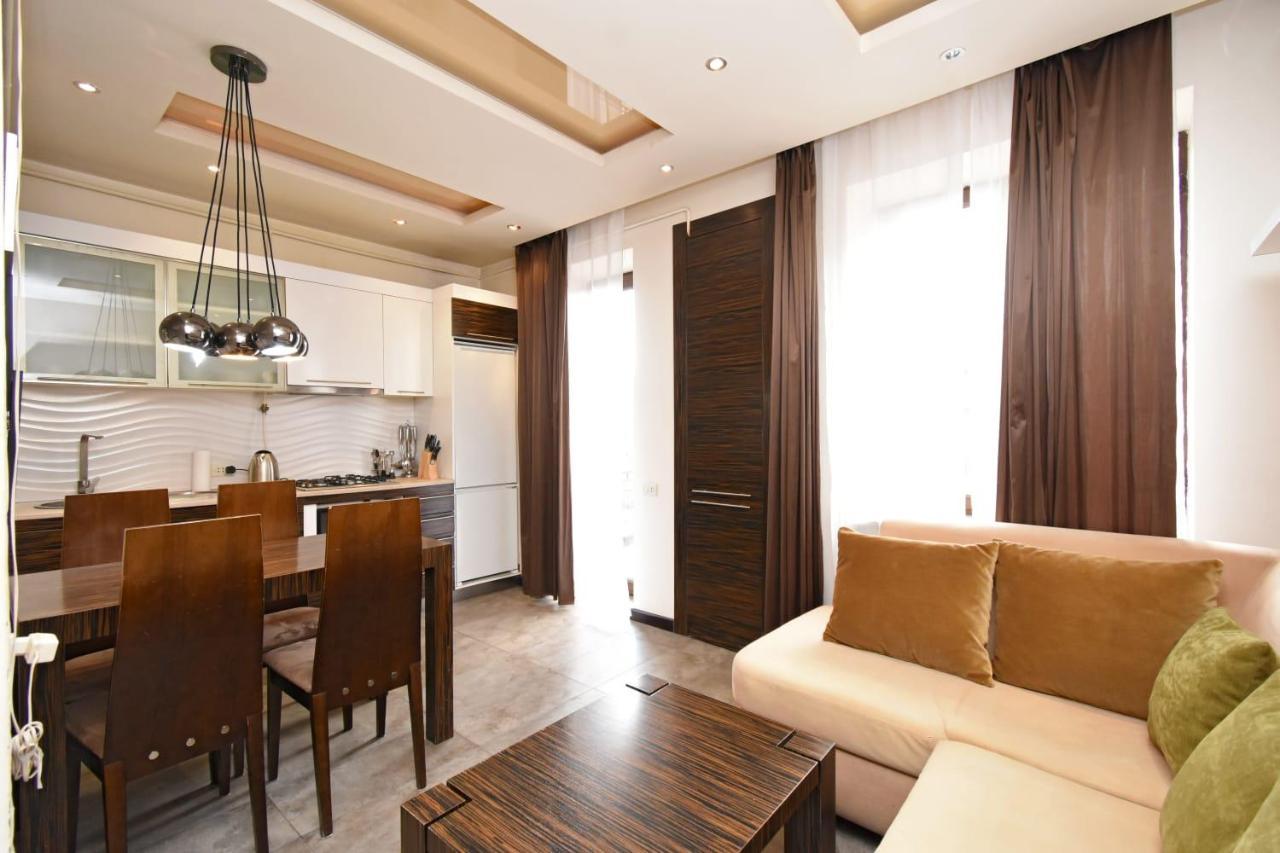 Galaxy Inn Luxury Hostel In Center Jerevan Eksteriør billede